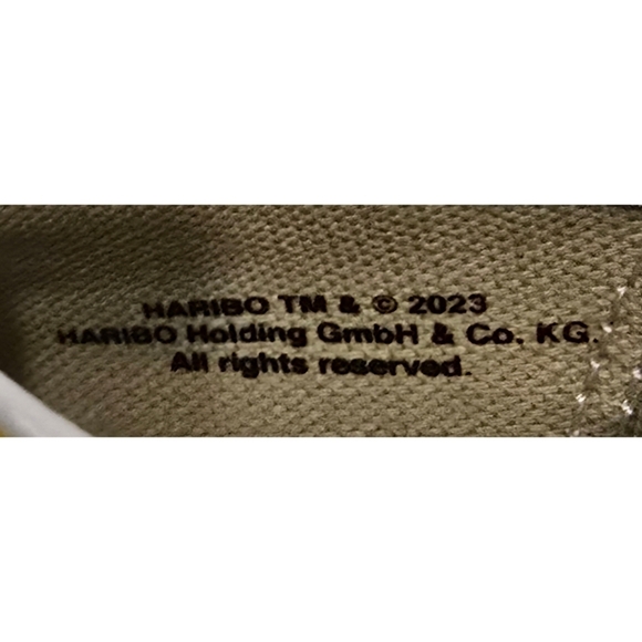 Limited Edition Vans Old Skool Haribo Goldbear Shoes Boys Size 1.5 Bright Yellow - Picture 14 of 16